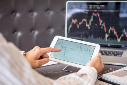 Rodrigo Balassiano aponta lições que os fundos de recebíveis podem extrair das práticas consolidadas do setor bancário.