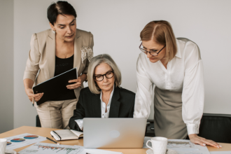 Entenda com Victor Boris Santos Maciel por que um modelo de negócio bem definido é a base para o crescimento sustentável.