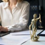 Inteligência artificial no Direito: como o uso de IA já alcança 77% dos profissionais jurídicos e transforma a prática da advocacia